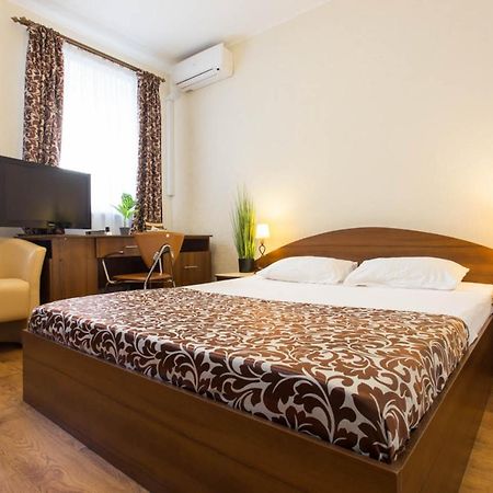 Studio In The City Center - Kravtsova Lane 13B-6 Kharkov Luaran gambar