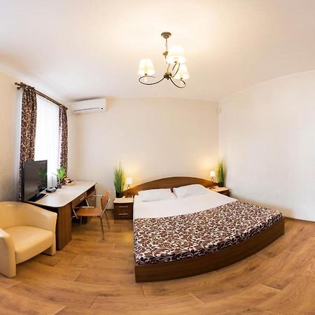 Studio In The City Center - Kravtsova Lane 13B-6 Kharkov Luaran gambar