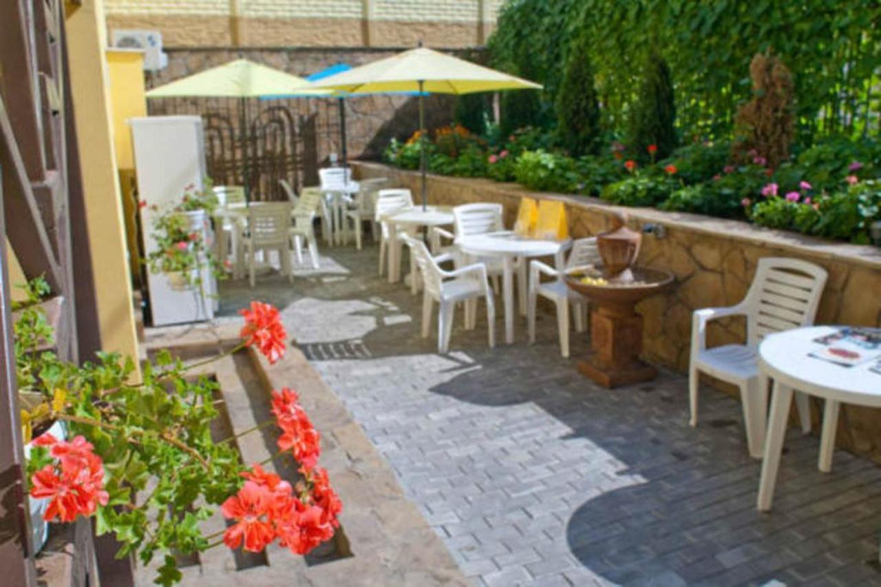 Studio In The City Center - Kravtsova Lane 13B-6 Kharkov Luaran gambar